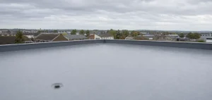 Finished liquid membrane on a clean flat roof
